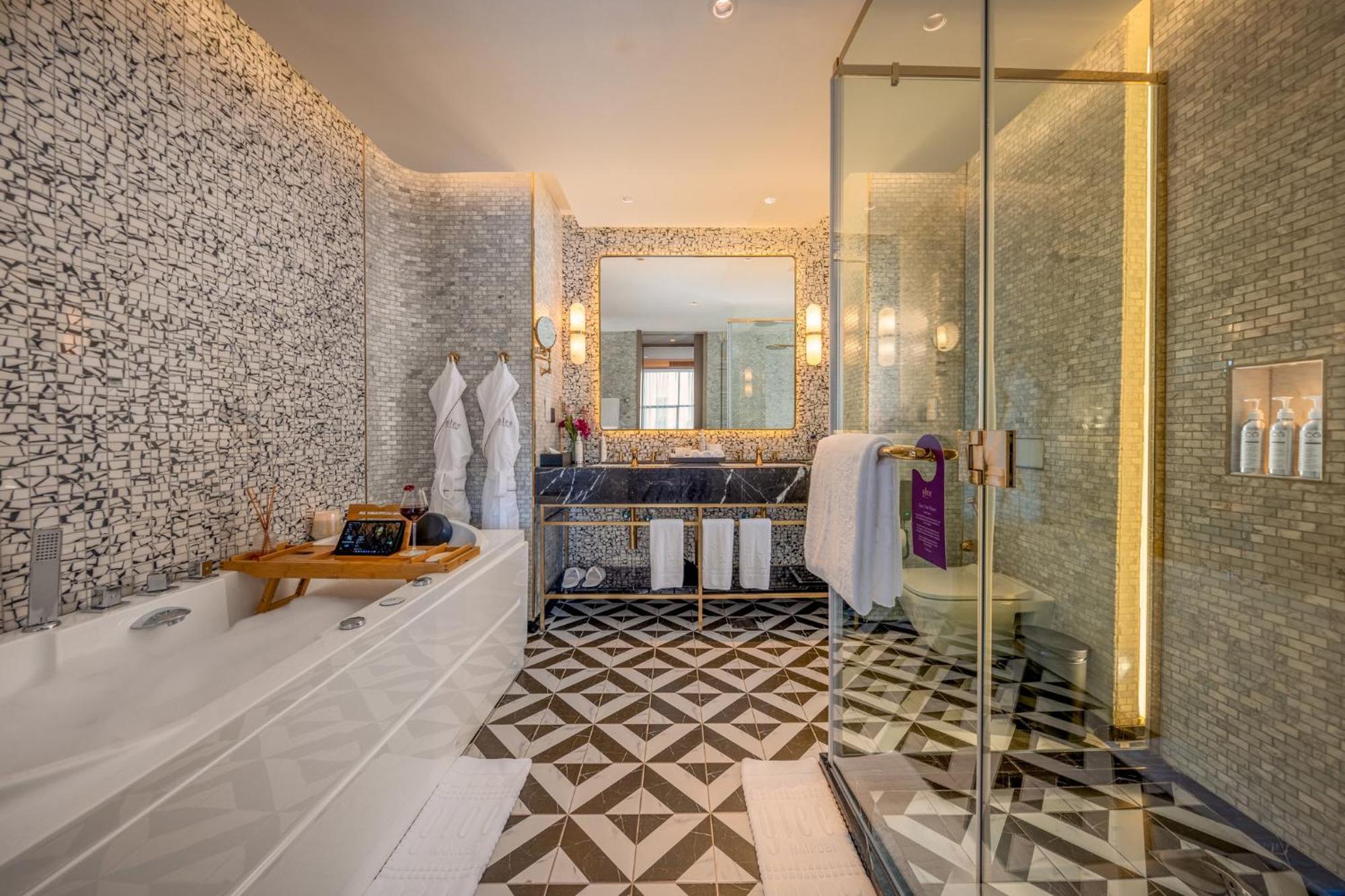Glee Nairobi, A Preferred Lvx Hotel Gathanga エクステリア 写真